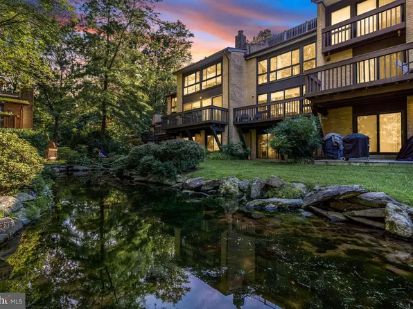 2034 Lakebreeze Way, Reston, VA 20191