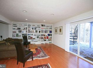 7913 Charleston Ct, Bethesda, MD 20817