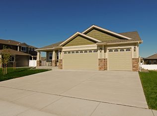 1022 Marie Ln, Cheyenne, WY 82009