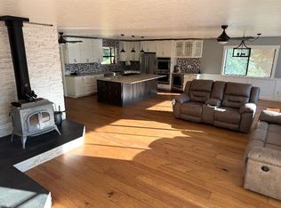 4720 Glenwood Dr, Camino, CA 95709