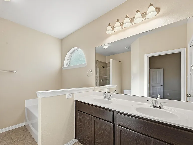 717 Jennie Marie Cir — Photo 21
