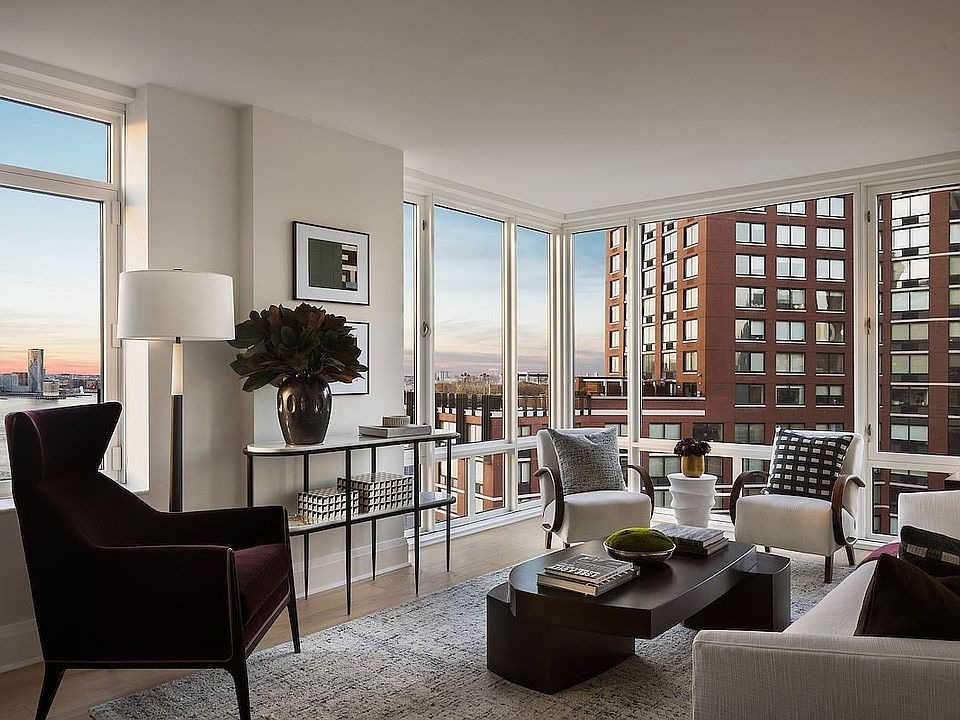1st image of 210 Warren St #20B