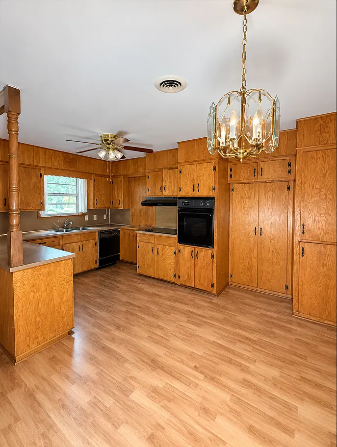 3 bed, 1512 sqft, $2,200 — Photo 2