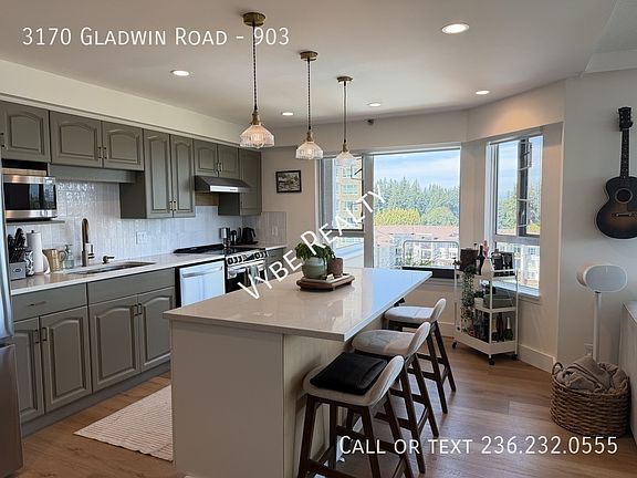 3rd image of 3170 Gladwin Rd #903