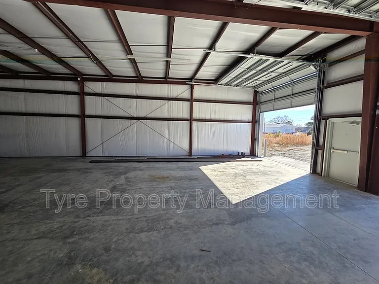 3945 Lee St #20 — Photo 10