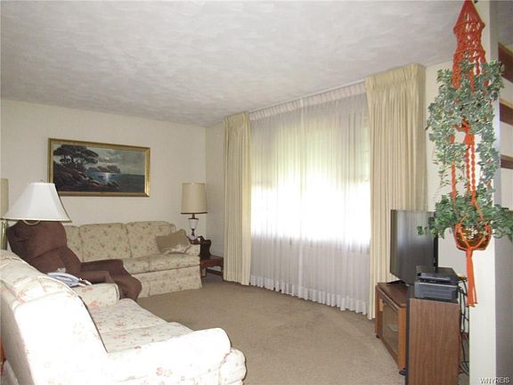 3rd image of 1271 Moll St