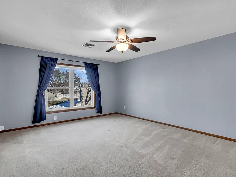 14810 E Castle Dr — Photo 20