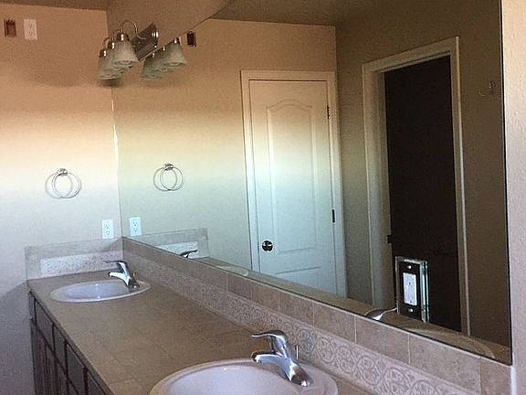 3rd image of 9925 Kings Canyon Dr