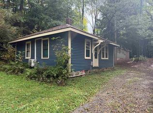 N11364 County Road P, Iola, WI 54945