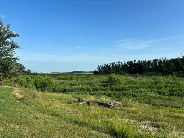 103 Drake Ct, Comanche, TX 76442