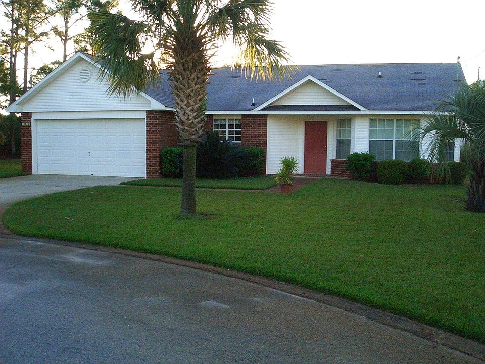 1563 SF approximately