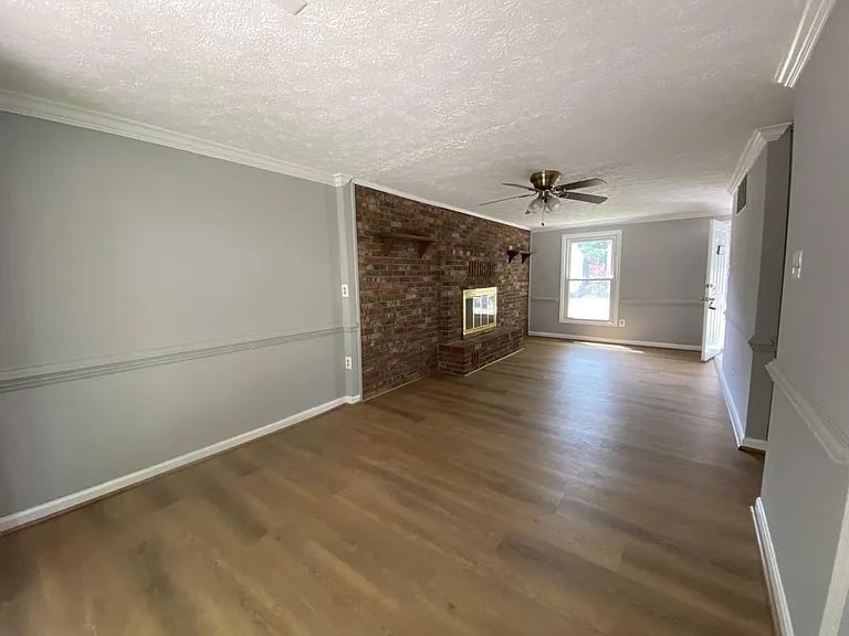 8513 Woodfall Rd — Photo 12