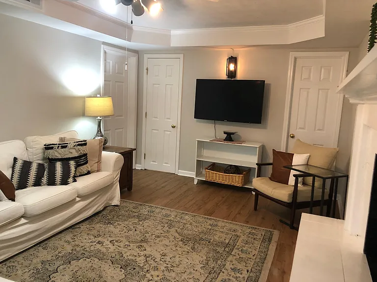 920 Jones Rd #B — Photo 6
