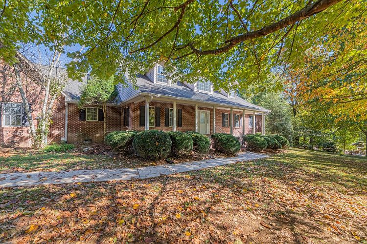 1st image of 146 Crest Dr