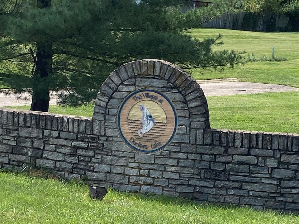1st image of 202 Village Dr