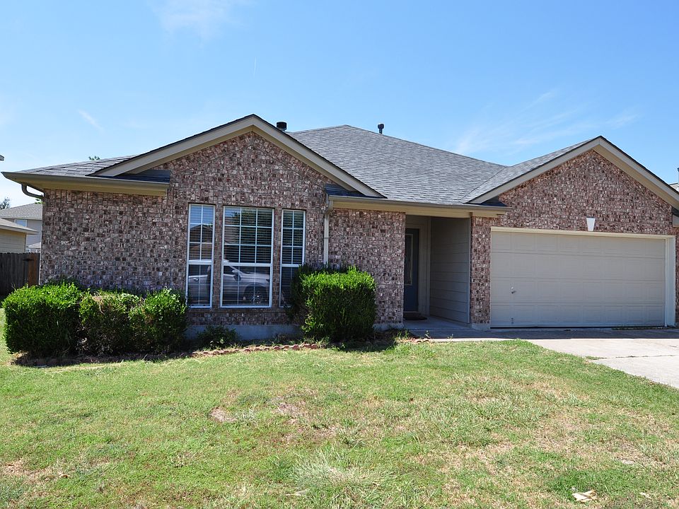 1st image of 1114 Blewett Dr
