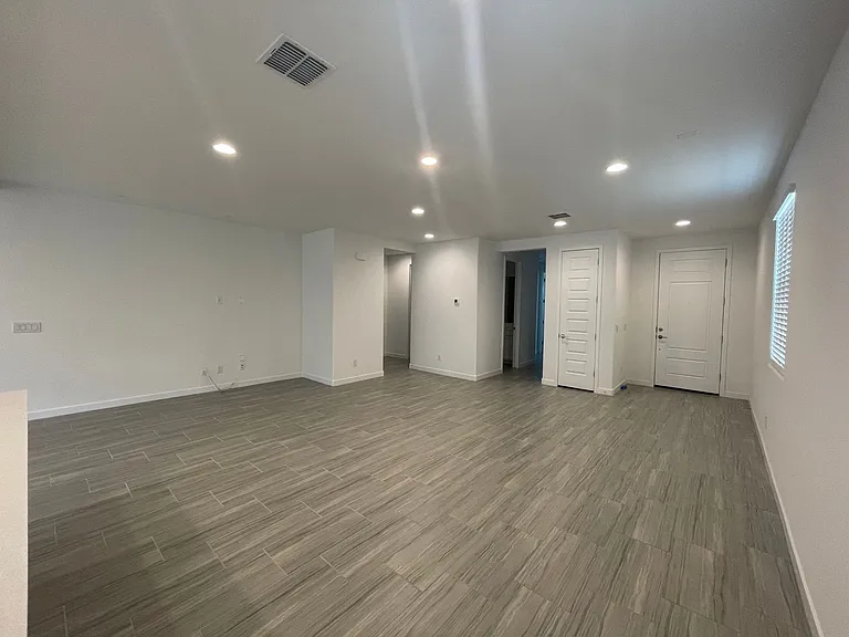 9343 W Glenrosa Ave — Photo 11