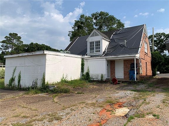 4th image of 2466 Commercial Park Dr