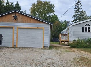 16697 16th Rd, Garden, MI 49835