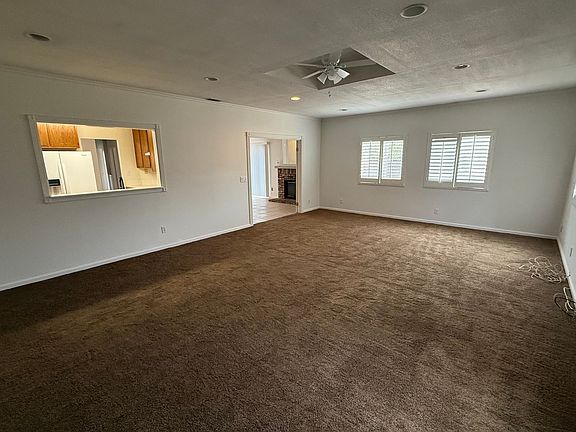 3rd image of 15191 Farmington Ct
