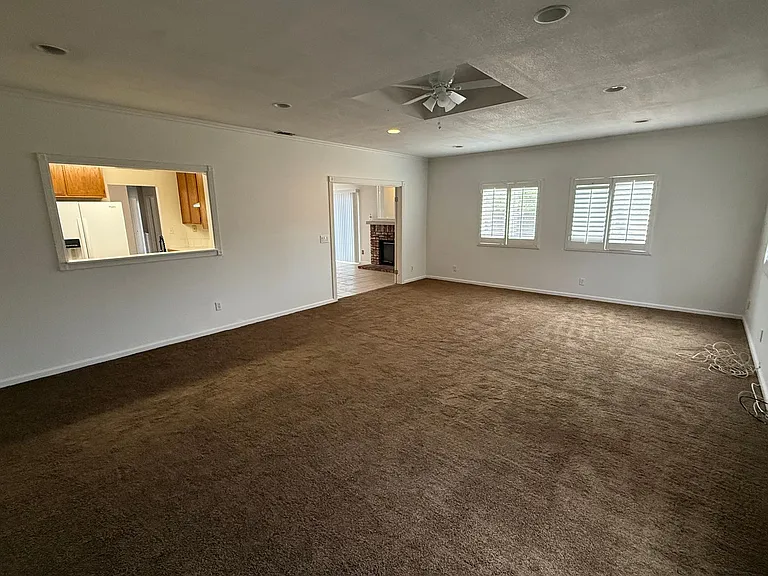 15191 Farmington Ct — Photo 3