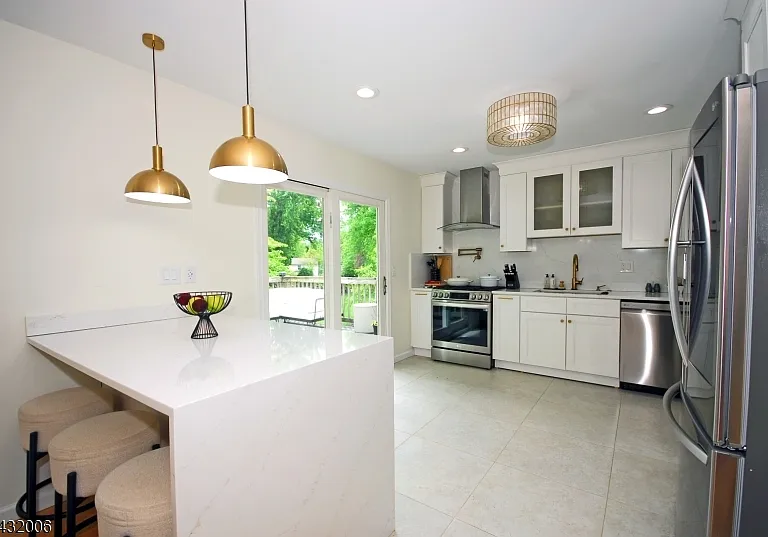 830 E Meadow Dr — Photo 5