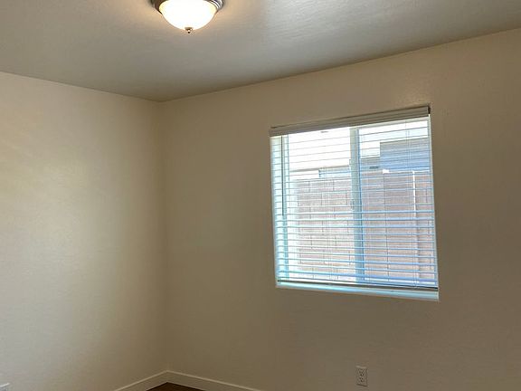 4th image of 501 E 9th Ave #B