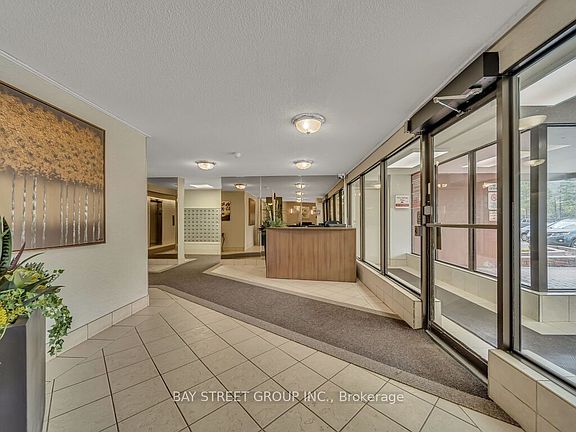 5th image of 18 Knightsbridge Rd #1003