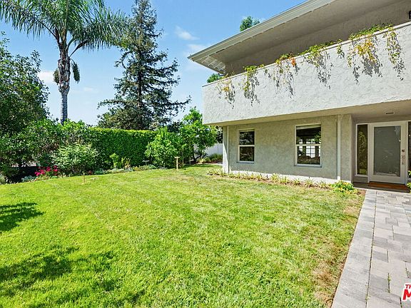 3rd image of 4866 Rosa Rd