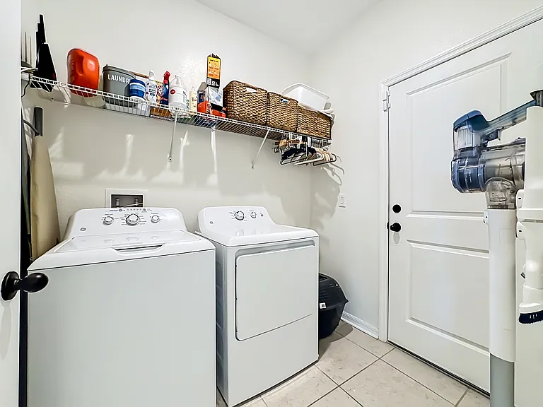 4448 Reisswood Loop — Photo 35