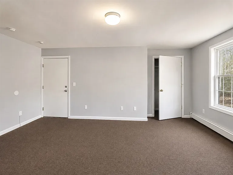 24 Sycamore St #2N — Photo 4