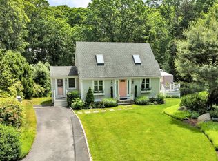 7 Cachalot Lane, Falmouth, MA 02540