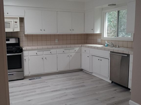 2nd image of 23118 Romano Pl