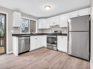 538 Main St APT 11, Springvale, ME 04083