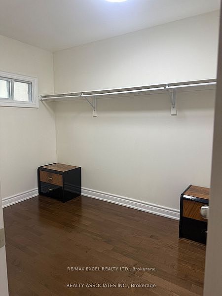 Toronto House for rent - 4 Bedrooms — photo 15