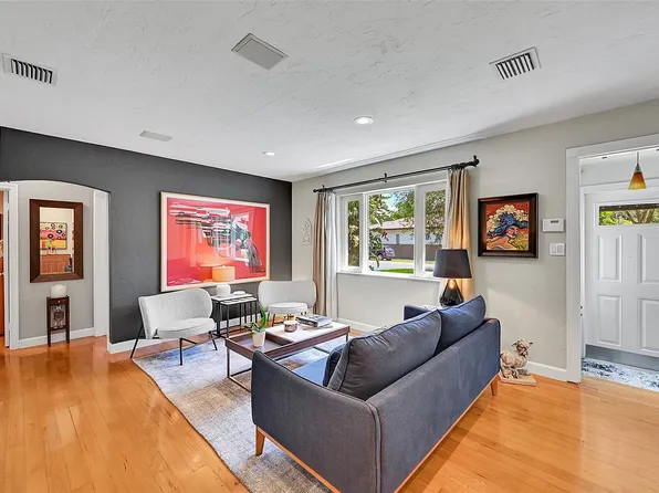 21 Truxton Drive, Miami Springs, FL 33166