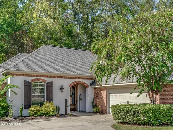 103 Woodburn Way, Pearl, MS 39208