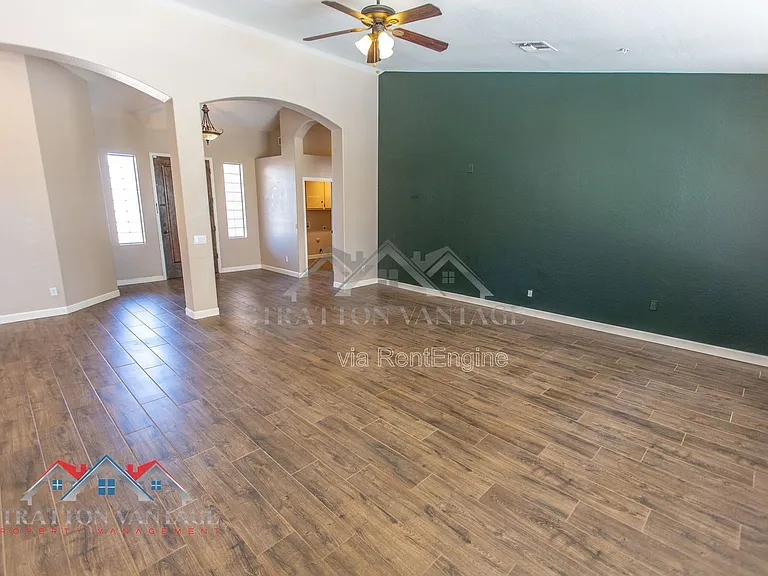 38414 N 12th St — Photo 14