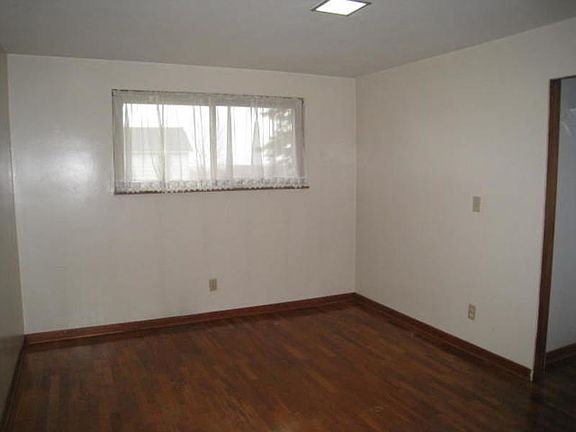 5th image of 6211 Center St