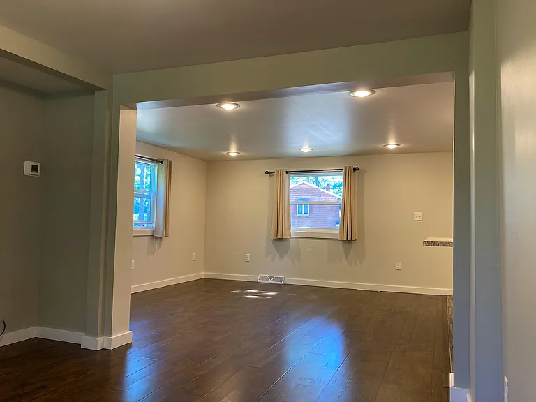 1627 Jasberg St — Photo 3