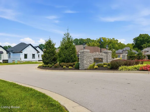 205 Locust Park Pl, Louisville, KY 40245