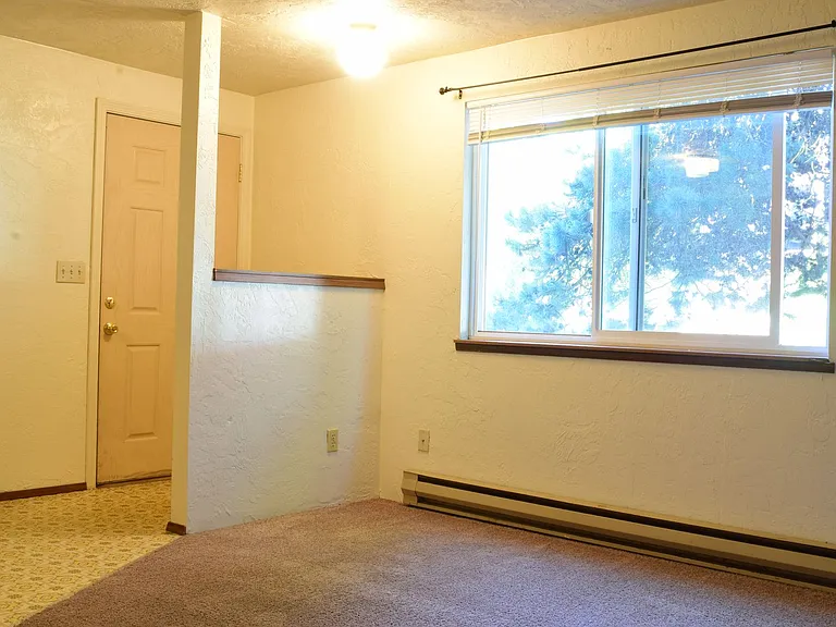 Washington Apartments — Photo 6