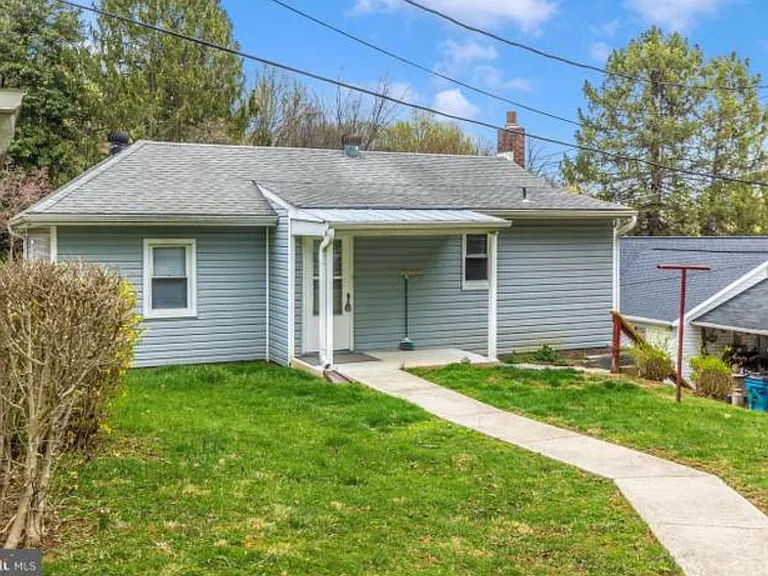 3712 S Mountain Rd — Photo 4