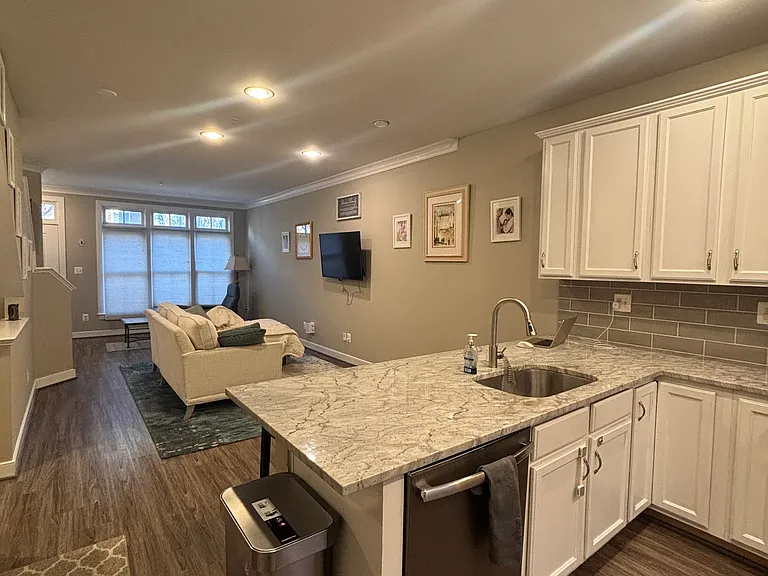 2302 Cobble Hill Ter — Photo 14