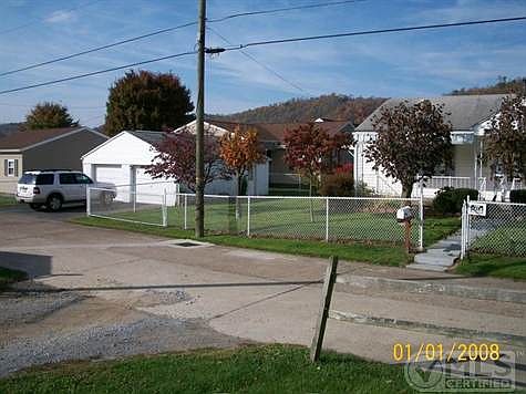1st image of 626 Rebecca St