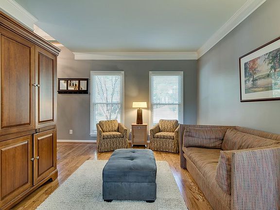 4th image of 504 Cabot Pl