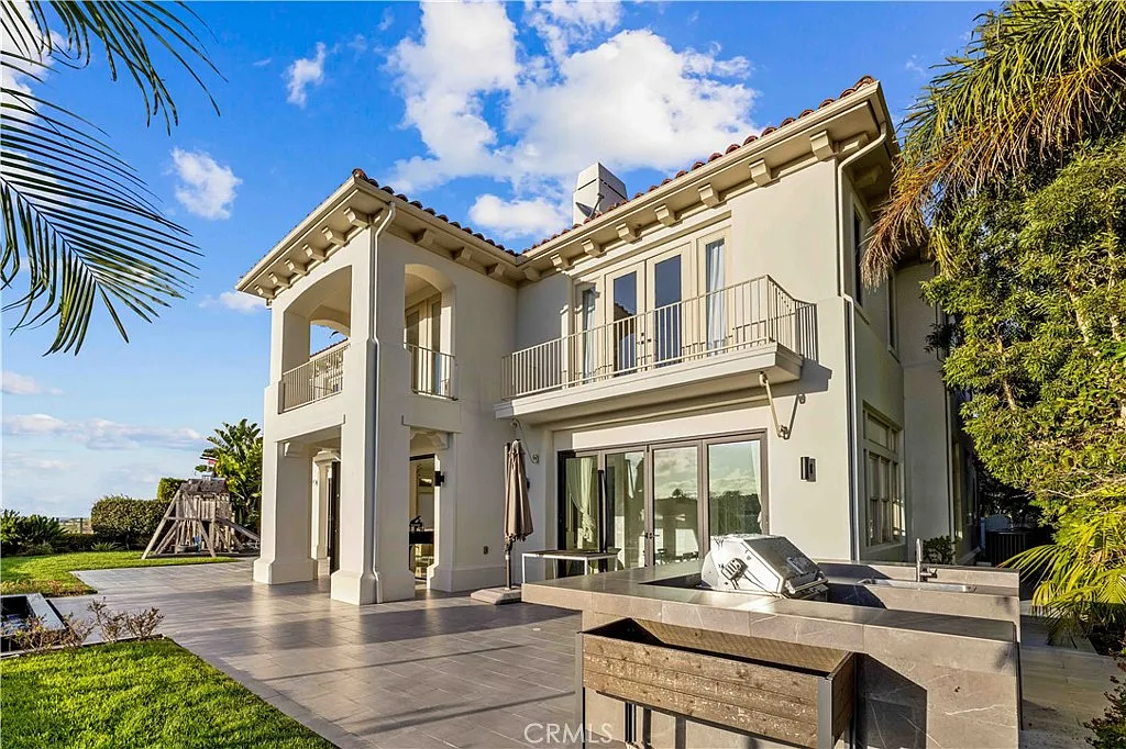 5 bed, 5.5 bath, 5048 sqft, $29,999 — Photo 1