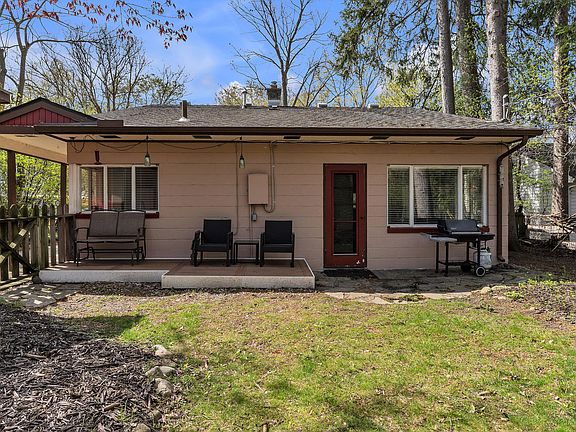 2nd image of 803 Barton Dr