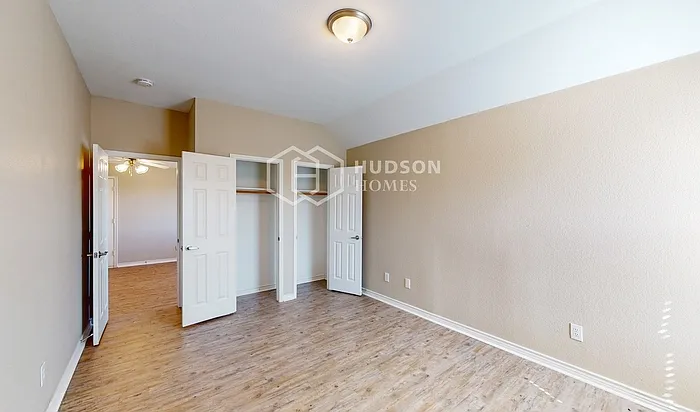 1468 Red Wolf Dr — Photo 29