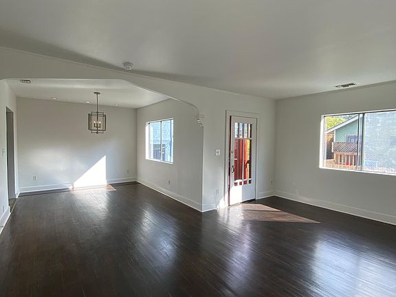 3rd image of 615 N La Fayette Park Pl
